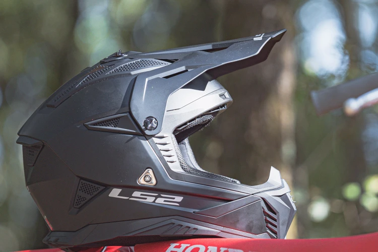 CROSS ENDURO MX708 FAST II zdj.jpg